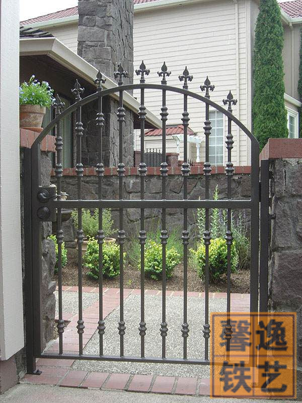 馨逸裝飾鋁藝大門(mén)別墅門(mén)鐵藝大門(mén)庭院別墅門(mén)鋁合金大門(mén)鋁合金庭院門(mén)鑄鋁門(mén)