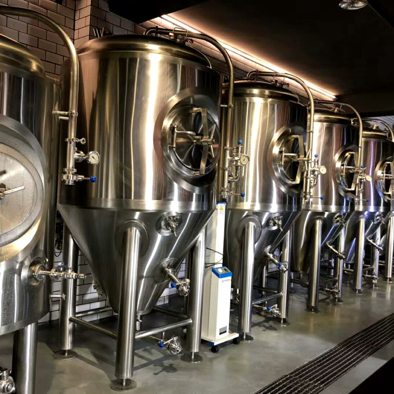 啤酒機械設(shè)備 小型啤酒廠啤酒釀造設(shè)備  北京史密力維啤酒設(shè)備制造商