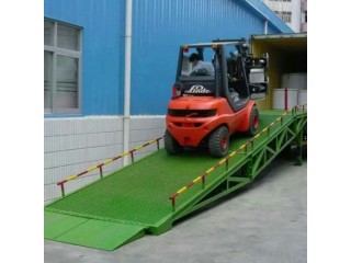 登車橋，全自行升降機(jī)，曲臂式升降機(jī)，導(dǎo)軌式升降機(jī)廠家直銷